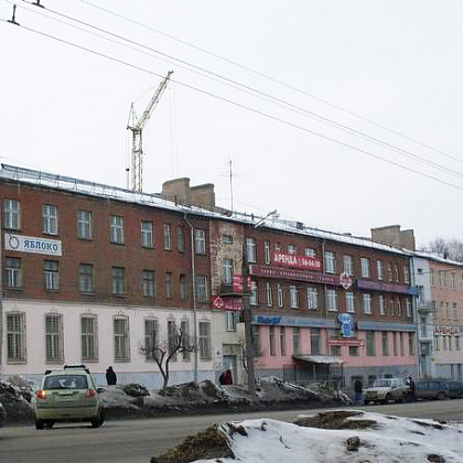 Входная группа Библиотека им. И.Д. Пастухова, (филиал МБУ ЦБС Ижевска). 